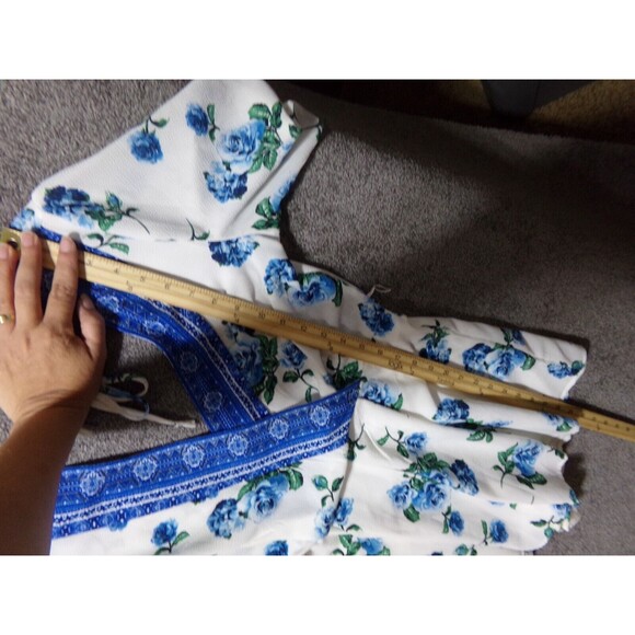 Altar'd State Women Size Med Blue/white Floral Tie Zip Back Romper NO Belt - Picture 11 of 11